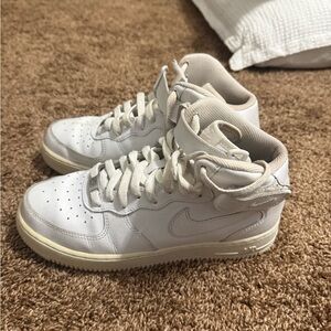 Air Force 1 Mid
